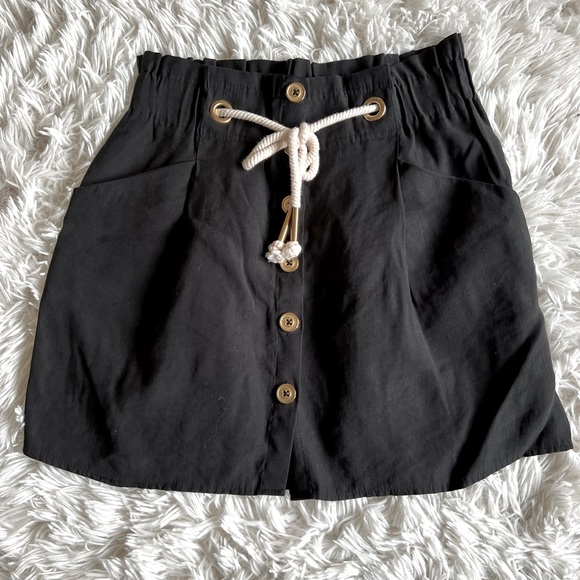 ZARA size M, new with no tags - Picture 1 of 3